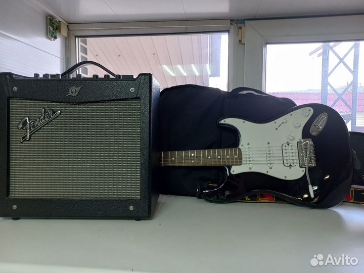 Комбик Fender Mustang I (v.2) и гитара Squier BS