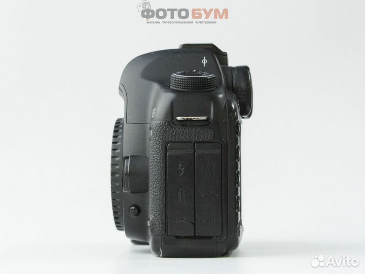 Фотоаппарат Canon 5D mark II body