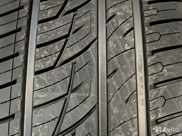 Delinte DS8 295/40 R21 111Y