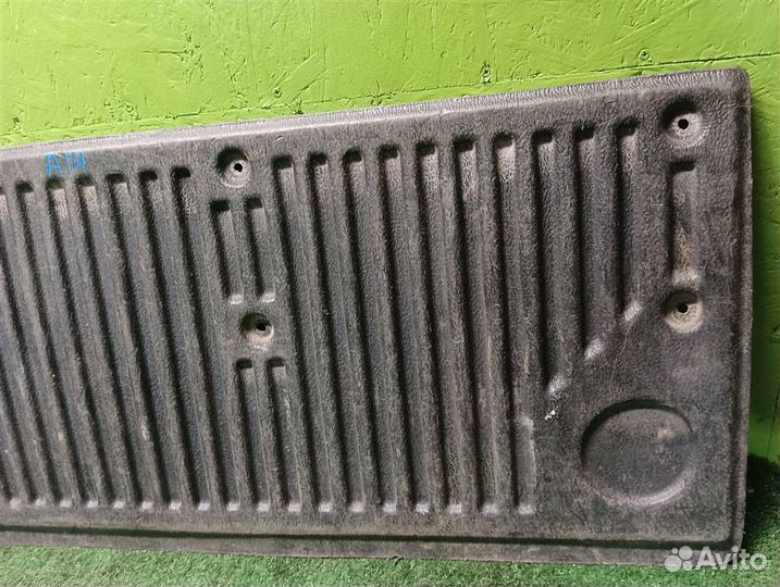 Обшивка крышки багажника Nissan Navara D40 2012