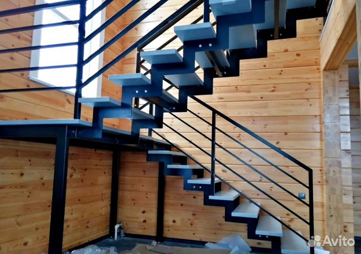 Перила деревянные для лестниц