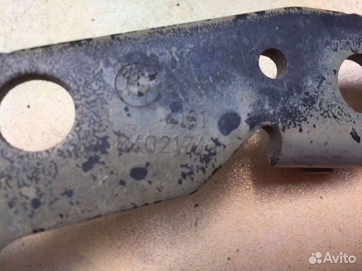 Петля капота передняя правая Bmw X5 E53 3.0