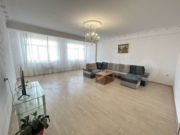 3-к. квартира, 115 м², 4/7 эт.