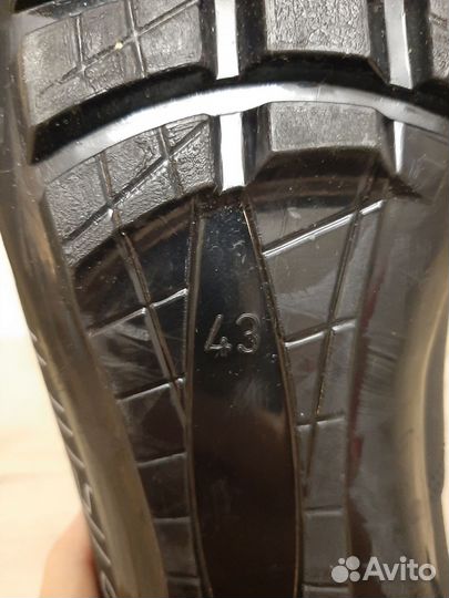 Лыжные ботинки