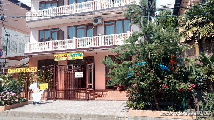 Требуется официант на линию раздачи