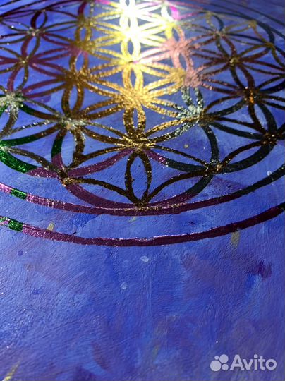 Картина акрилом с цветной поталью