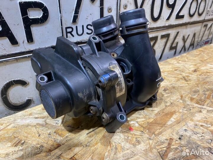 Помпа Audi A5 купе 2.0 2010