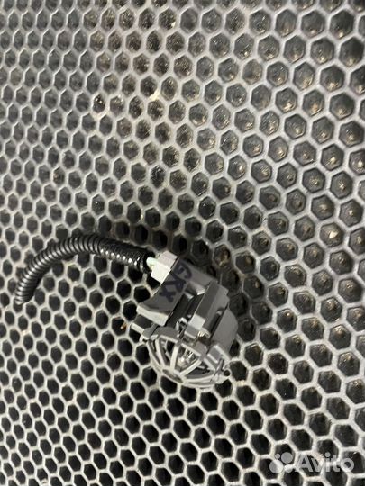 Плафон освещения багажника Toyota Mark GRX-120