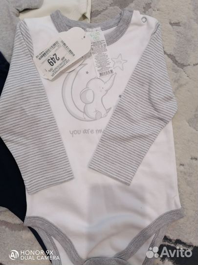 Одежда на малыша новая 74-86. Боди,песочник,костюм