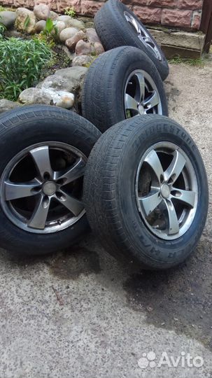 Bridgestone Dueler H/T 225/70 R16