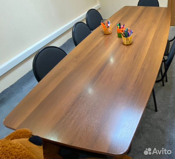 Стол для кабинета. Стол для офиса. Стол для дома