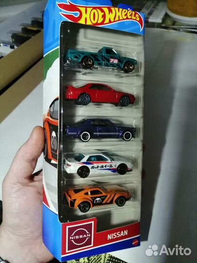 Hot Wheels Nissan 5pack