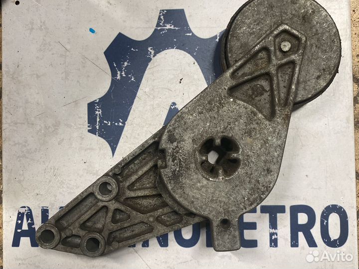 Натяжной ролик Audi A4 B5 058903133