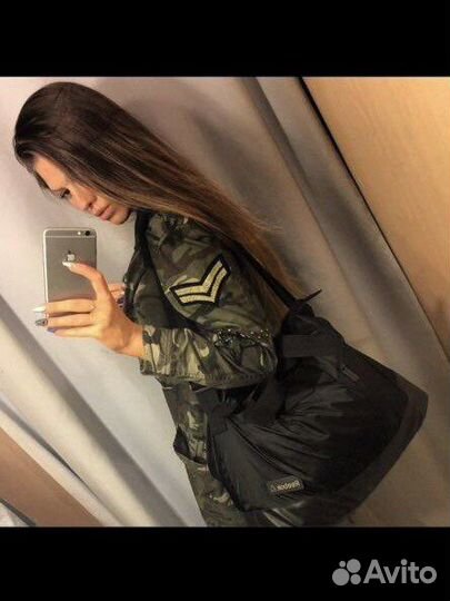 Комуфляжная куртка ветровка женская