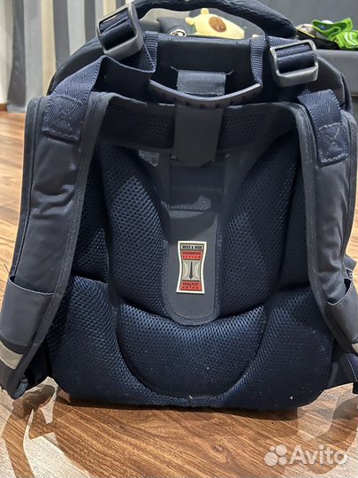 Рюкзак школьный