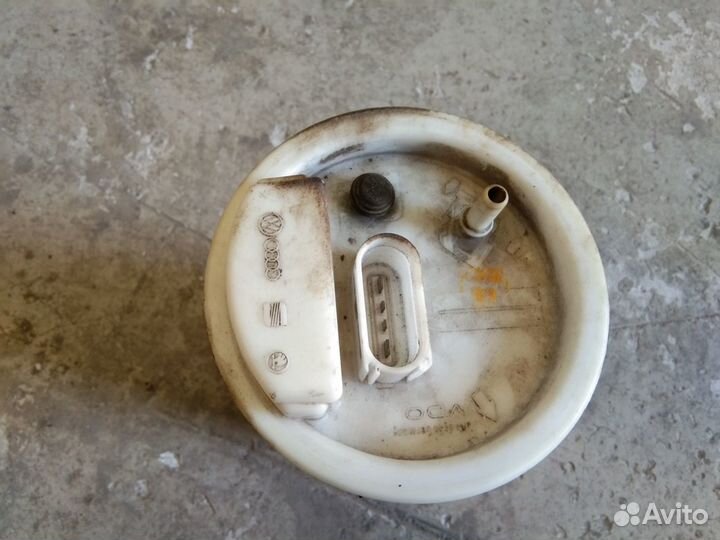 Бензонасос (топливный насос) Шкода Октавия A4