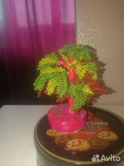 Деревце из бисера