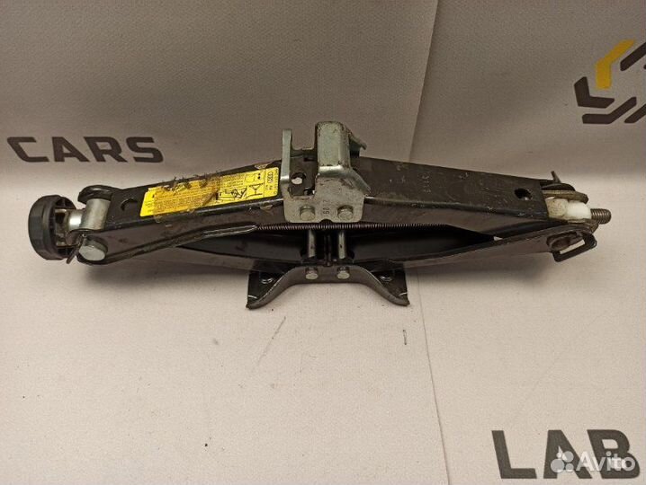 Домкрат Audi A5 8T cabd 1.8 tfsi 2009