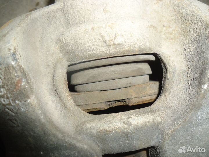 Суппорт передний левый Ford Mondeo IV