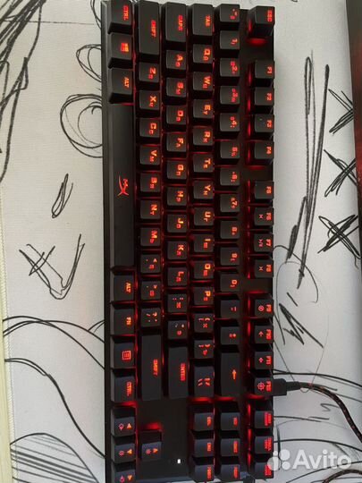 Комплект из игровой клавиатуры и мыши HyperX