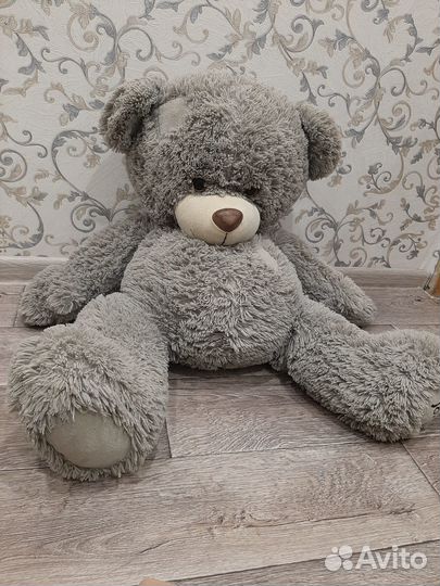 Большой плюшевый мишка Тэдди