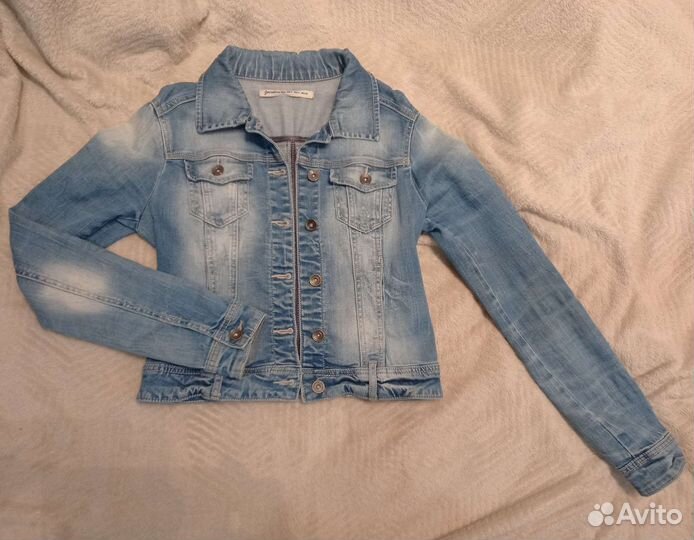 Джинсовая куртка stradivarius