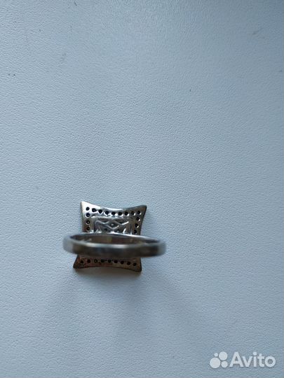 Кольцо серебро с черными фианитами 925