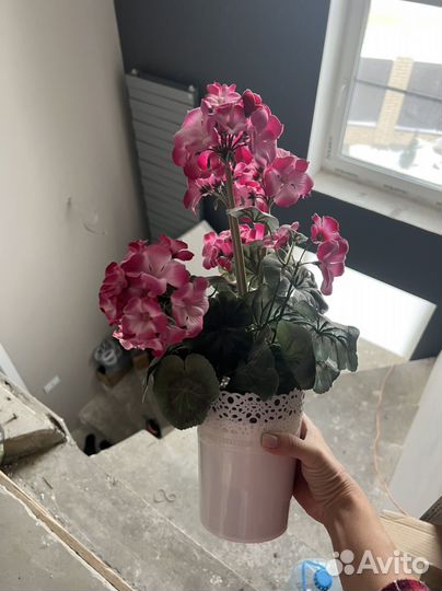 Исскуственный цветок