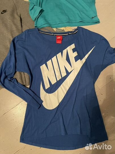 Спортианая одежда nike