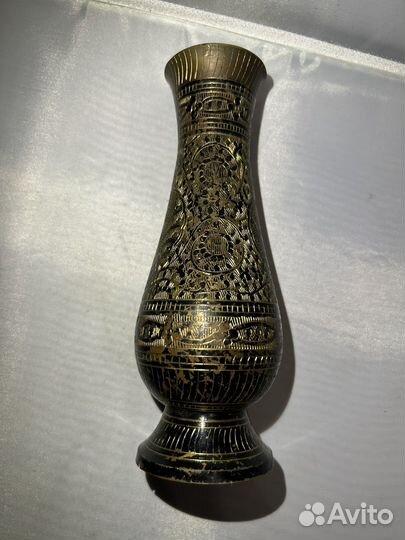 Винтажная ваза латунь, сколы, 18 см