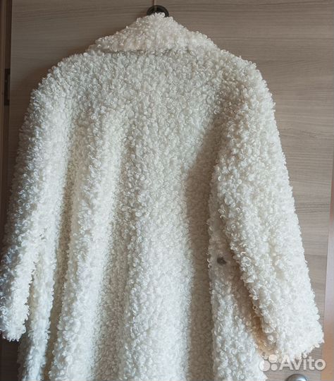 Шуба из эко меха белая длинная