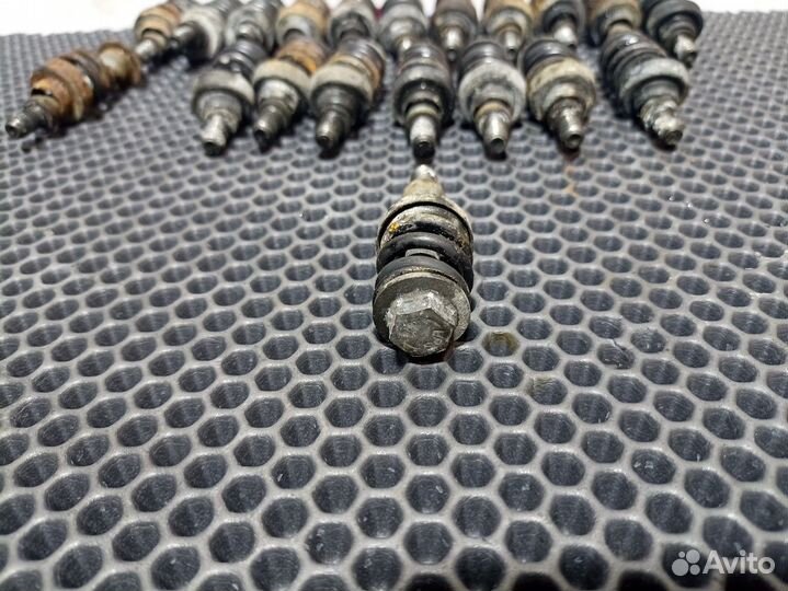 Комплект болтов клапанной крышки