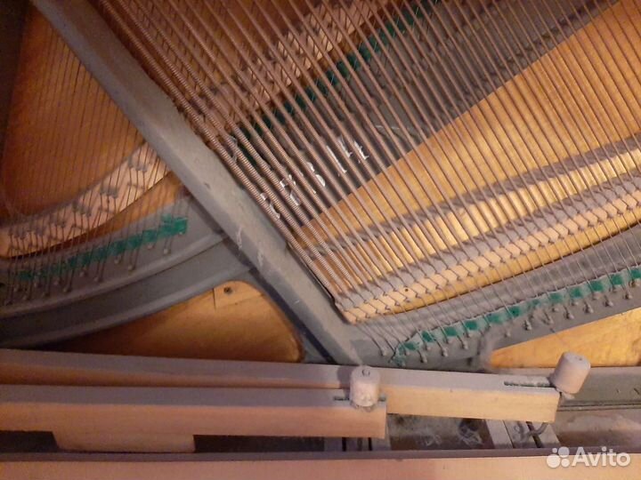 Старинное пианино August Forster