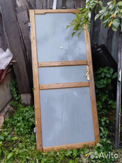 Дверь входная металлическая