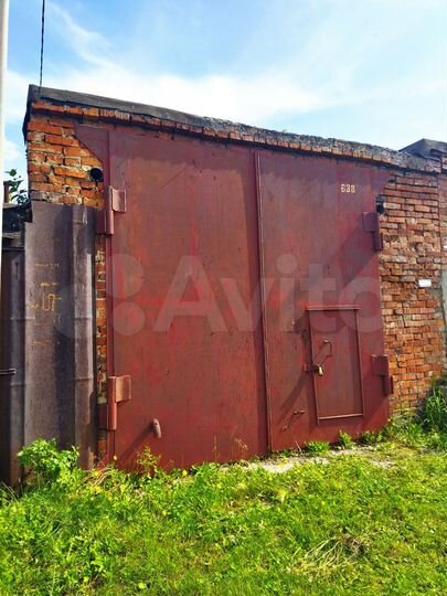 Гараж, > 30 м²