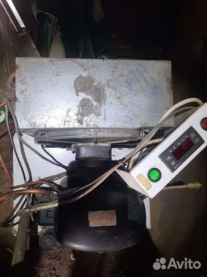 Компрессор с радиатором и блоком управления