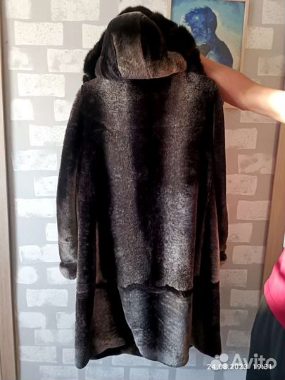 Шуба мутоновая с капюшоном 52 54