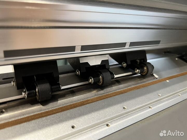 Прижимные ролики для режущего плоттера