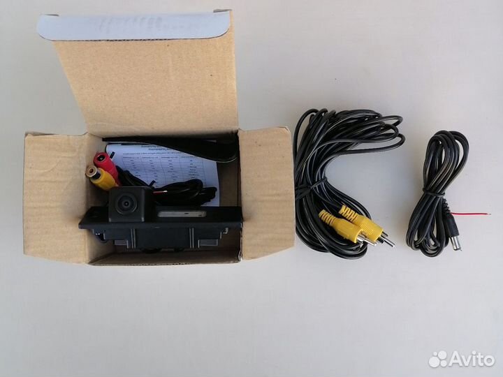 Incar VDC-107 камера заднего вида на BMW 1 (E81 3D