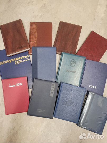 Новые ежедневники разные много