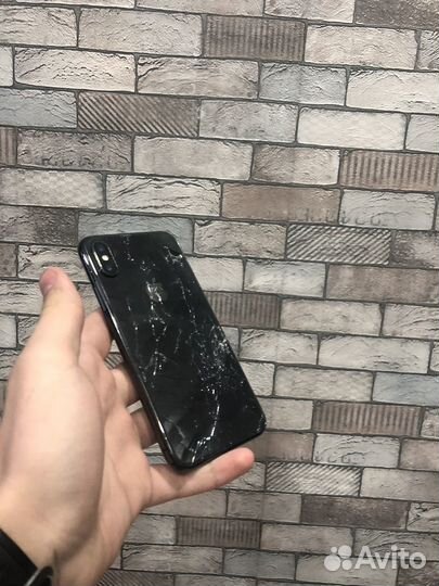 iPhone X, 64 ГБ