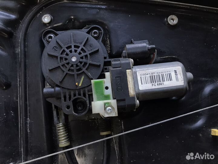 Стеклоподъемник Land Rover Freelander 2