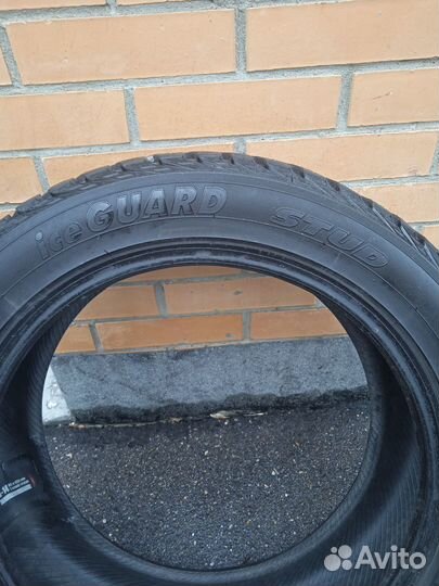 Yokohama Ice Guard Stud IG55 215/55 R18 95T
