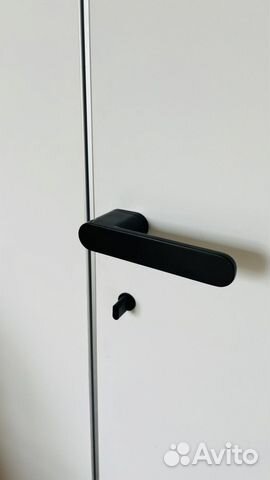 Дверные ручки для дверей невидимок