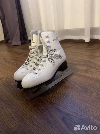Коньки фигурные 34 размер