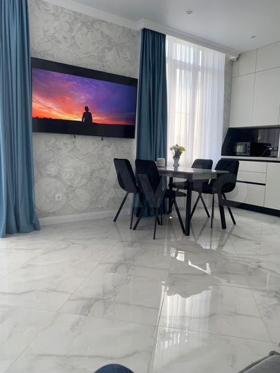 2-к. квартира, 55 м², 2/12 эт.