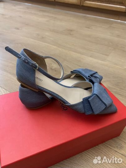 Босоножки новые 37