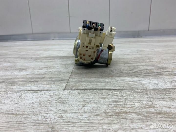 Замок зажигания Subaru Legacy седан EJ202 2003