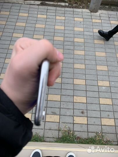 iPhone X, 64 ГБ