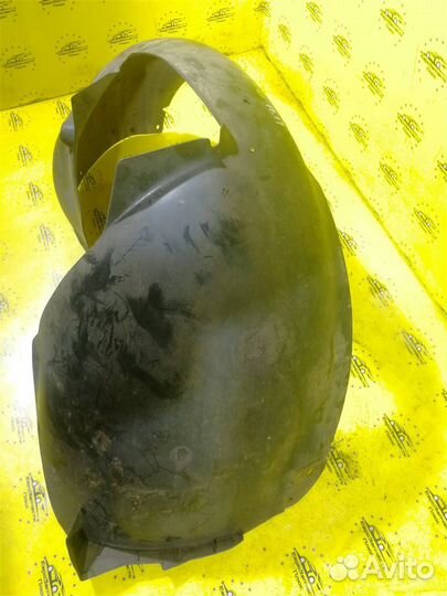 Подкрылок передний правый Volkswagen Passat B6